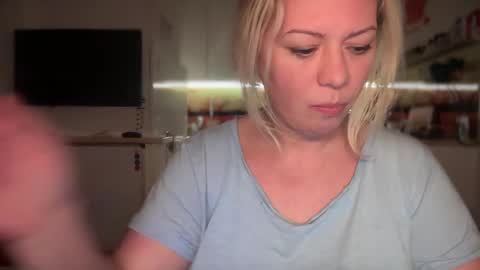 KiraDivine online show from 02-28-25, 07:56