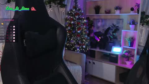 Snapshot of kiralilime chatting on 12-20-24, 09:28 Kira online show from 12-20-24, 09:28