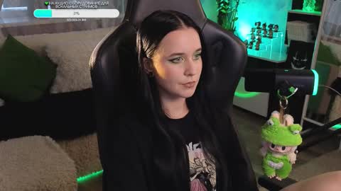 Snapshot of kiralilime chatting on 10-05-25, 11:30 Kira online show from 10-05-25, 11:30