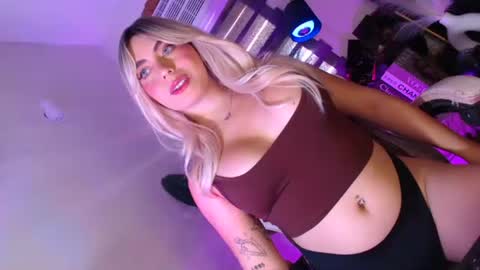 Snapshot of kiramillerxx chatting on 10-04-25, 02:20 Its your girl KIRA online show from 10-04-25, 02:20