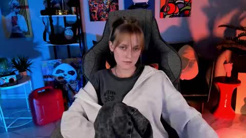 Snapshot of kiramontoyaa chatting on 09-19-25, 05:57 Kira online show from 09-19-25, 05:57