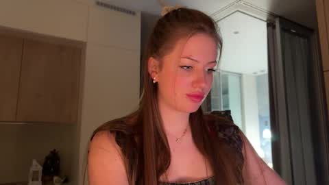 Kira online show from 01-11-26, 03:17