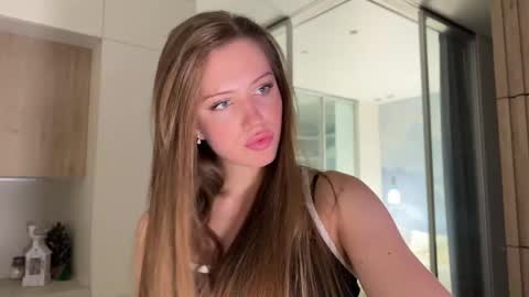 Kira online show from 04-18-26, 04:00