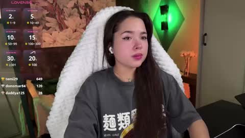 Snapshot of kirarasay chatting on 02-11-25, 02:02 Kira online show from 02-11-25, 02:02