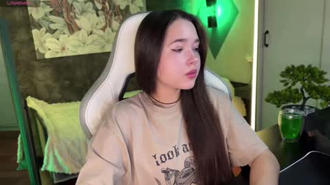 Snapshot of kirarasay chatting on 02-22-25, 09:12 Kira online show from 02-22-25, 09:12