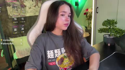 Snapshot of kirarasay chatting on 03-10-25, 01:21 Kira online show from 03-10-25, 01:21