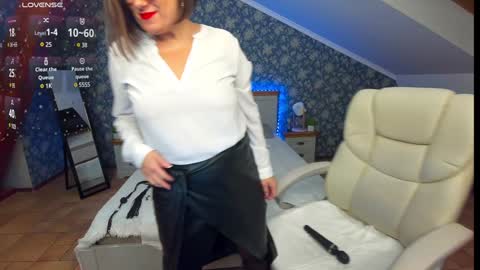 Kira online show from 01-23-25, 03:11