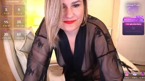 Kira online show from 03-11-25, 01:37