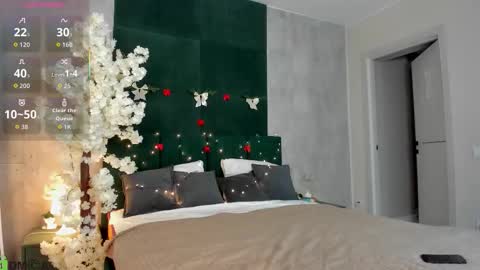 Snapshot of kirasun_ chatting on 12-19-25, 11:50 KiraSun online show from 12-19-25, 11:50