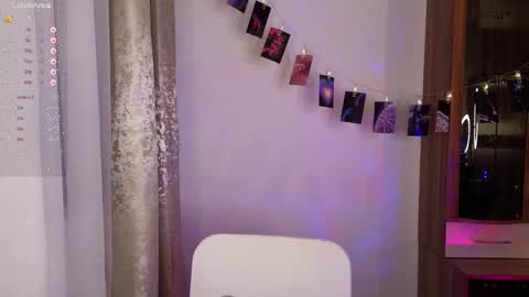 Snapshot of kiraturner chatting on 10-21-25, 06:19 Kira cute online show from 10-21-25, 06:19