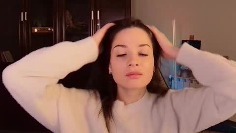 Snapshot of kiravair chatting on 11-09-25, 06:12 kiravair online show from 11-09-25, 06:12