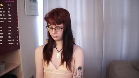 Kira online show from 09-18-25, 04:14