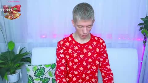 Snapshot of kireev_ chatting on 12-05-24, 10:12 online show from 12-05-24, 10:12