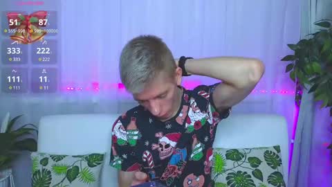 Snapshot of kireev_ chatting on 12-06-24, 06:59 online show from 12-06-24, 06:59