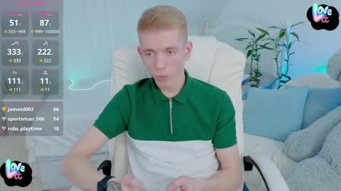 Snapshot of kireev_ chatting on 02-14-25, 12:36 online show from 02-14-25, 12:36