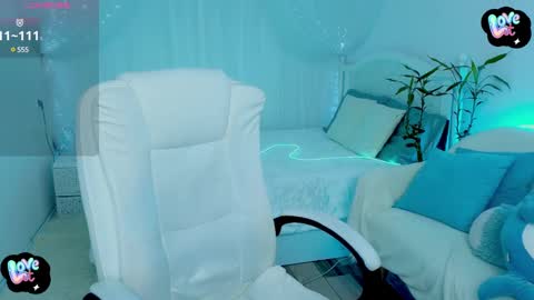 Snapshot of kireev_ chatting on 02-19-25, 10:12 online show from 02-19-25, 10:12