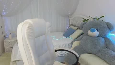 Snapshot of kireev_ chatting on 03-07-25, 10:13 online show from 03-07-25, 10:13