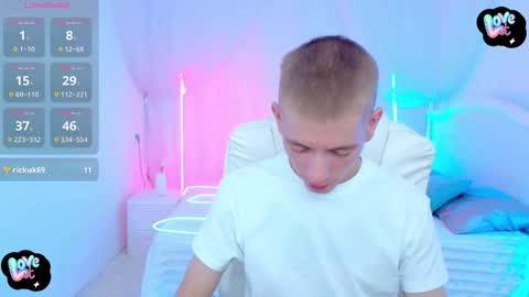 Snapshot of kireev_ chatting on 10-05-25, 09:18 online show from 10-05-25, 09:18