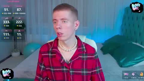 Snapshot of kireev_ chatting on 12-13-25, 07:53 online show from 12-13-25, 07:53