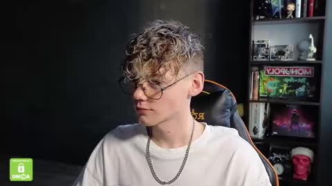 Kirill and Andrey online show from 11-20-25, 01:11