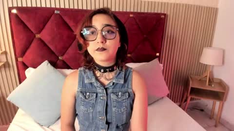 Samantha  Velvet online show from 04-16-26, 08:09