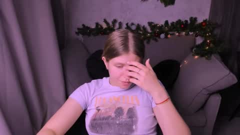 Snapshot of kirraa_ chatting on 12-09-24, 11:24 Kira online show from 12-09-24, 11:24