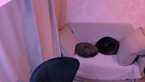 Snapshot of kirraa_ chatting on 01-22-25, 10:26 Kira online show from 01-22-25, 10:26