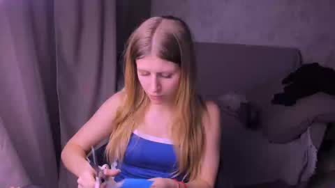 Snapshot of kirraa_ chatting on 02-13-25, 08:55 Kira online show from 02-13-25, 08:55