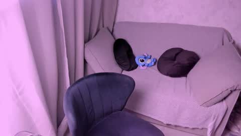 Snapshot of kirraa_ chatting on 02-23-25, 07:49 Kira online show from 02-23-25, 07:49