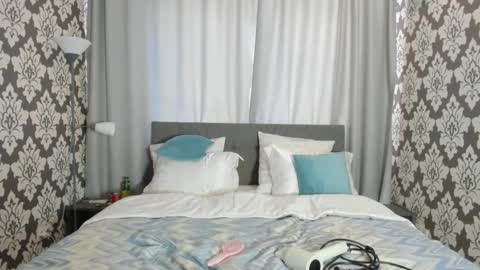 Snapshot of kirraa_ chatting on 10-03-25, 01:08 Kira online show from 10-03-25, 01:08