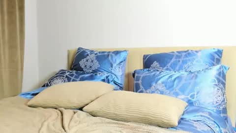 Kira online show from 02-14-26, 12:18