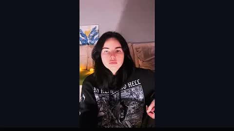 Snapshot of kirunya chatting on 10-23-25, 07:34 Kira online show from 10-23-25, 07:34