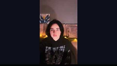 Snapshot of kirunya chatting on 10-24-25, 06:37 Kira online show from 10-24-25, 06:37