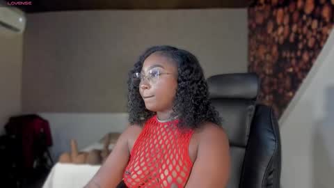 kishalove_ online show from 09-10-25, 10:04