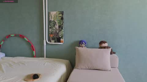 Snapshot of kiss_auraa chatting on 03-30-26, 08:48 Leia online show from 03-30-26, 08:48