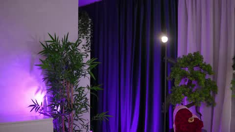 Kiss Jess online show from 04-28-26, 02:27