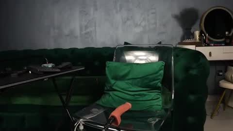 kiss_katy online show from 11-25-25, 11:27