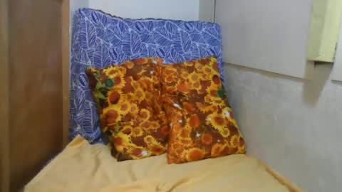 kiss_me_loves online show from 06-17-26, 12:24