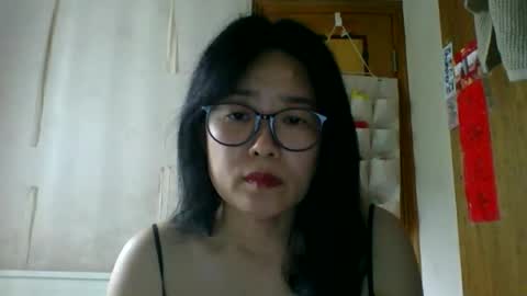 Snapshot of kiss_silk chatting on 05-15-26, 01:34 kiss_silk online show from 05-15-26, 01:34
