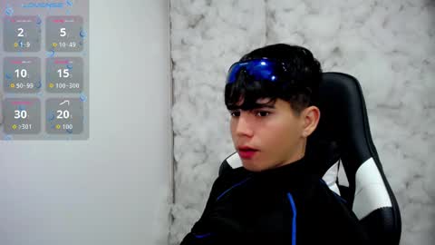 kiss_whitee online show from 11-29-25, 11:41