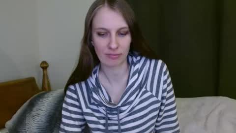 Snapshot of kissallie chatting on 12-21-24, 06:09 Allie online show from 12-21-24, 06:09