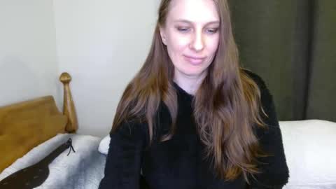 Snapshot of kissallie chatting on 12-24-24, 06:11 Allie online show from 12-24-24, 06:11