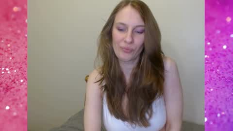 Snapshot of kissallie chatting on 10-28-25, 03:36 Allie online show from 10-28-25, 03:36