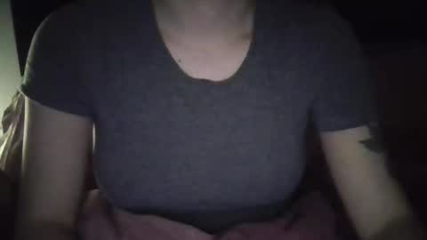 Snapshot of kissandtell1357 chatting on 11-19-25, 04:01 kissandtell1357 online show from 11-19-25, 04:01