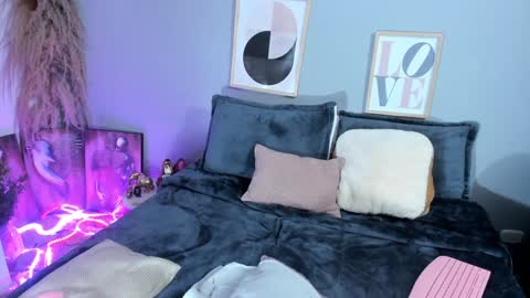 kissasins22 online show from 12-15-24, 02:41