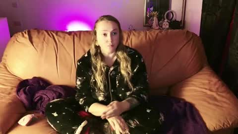 kissica online show from 01-14-25, 04:50