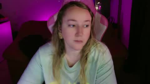 kissica online show from 01-22-25, 07:34