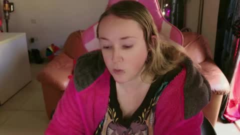 kissica online show from 01-31-25, 01:56