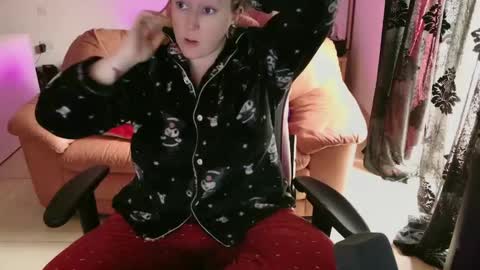 kissica online show from 02-10-25, 12:18