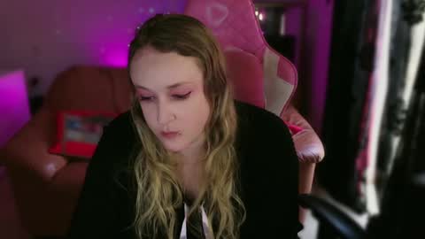 kissica online show from 02-17-25, 02:48